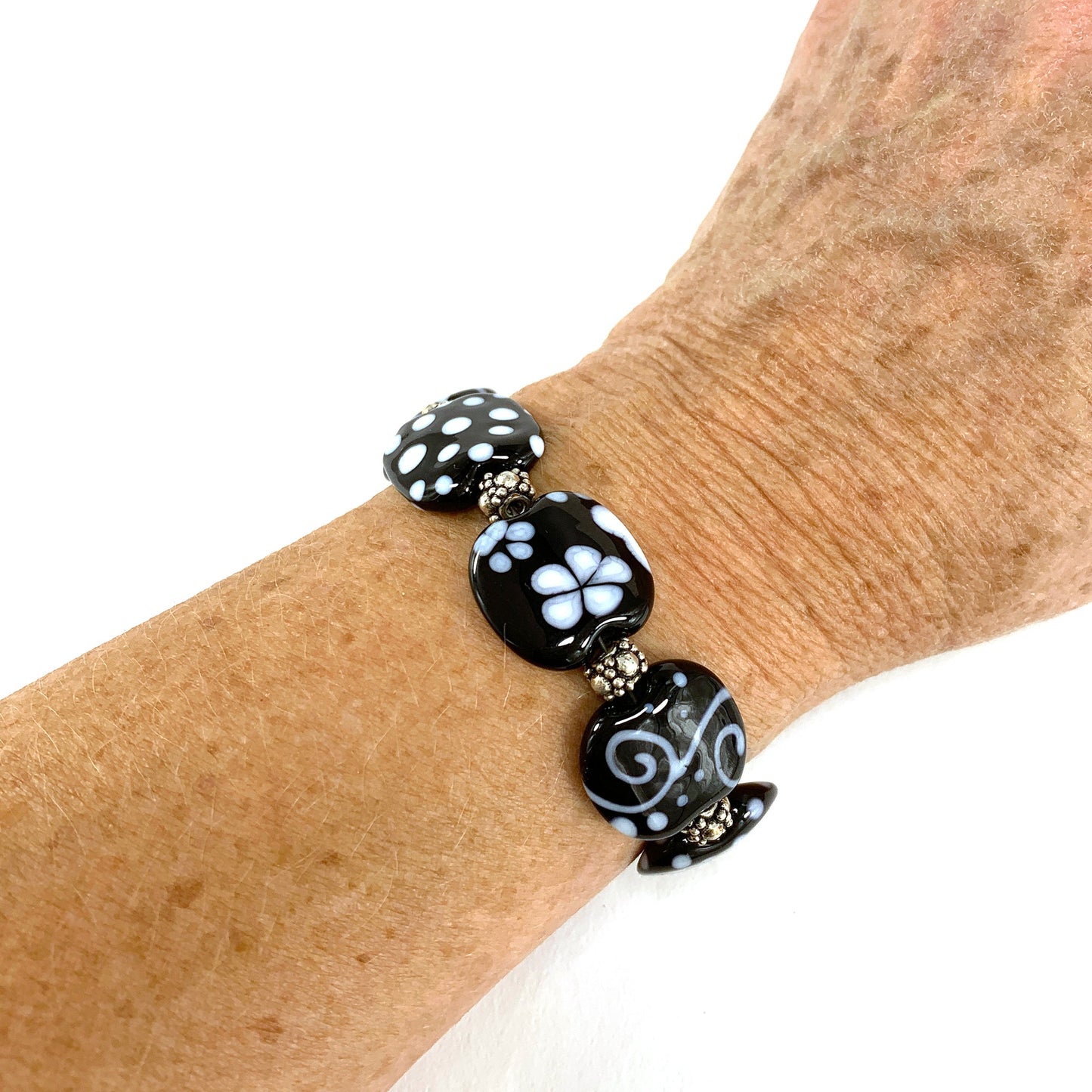 Black and White Glass Bead Bracelet - The Glass Acorn