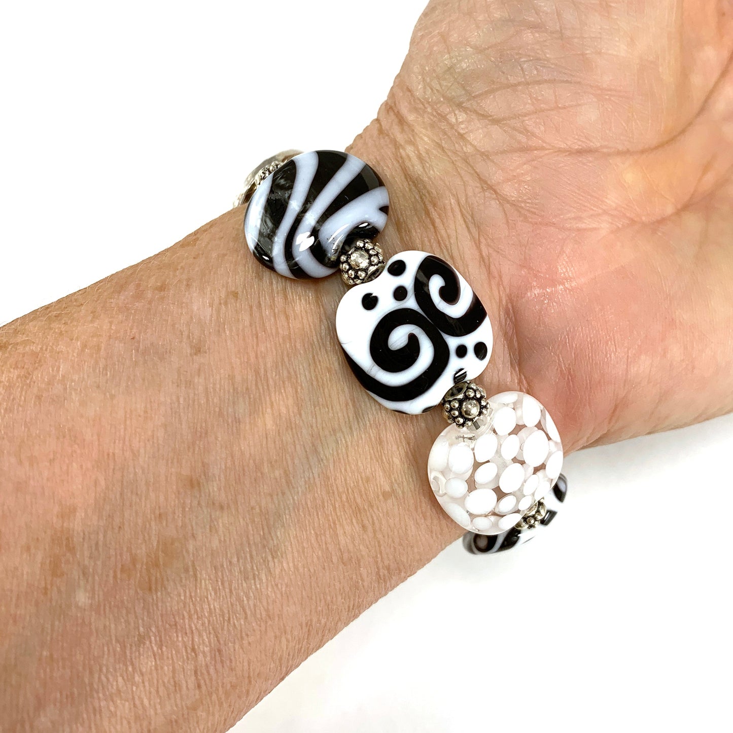 Black and White Glass Bead Bracelet - The Glass Acorn