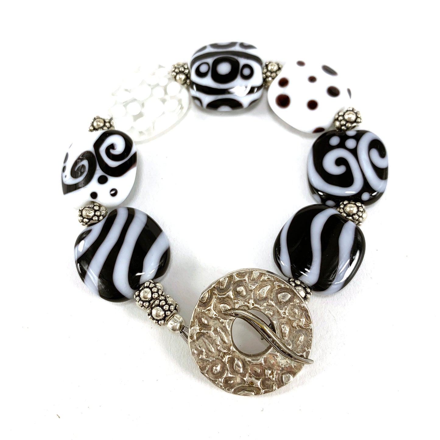 Black and White Glass Bead Bracelet - The Glass Acorn