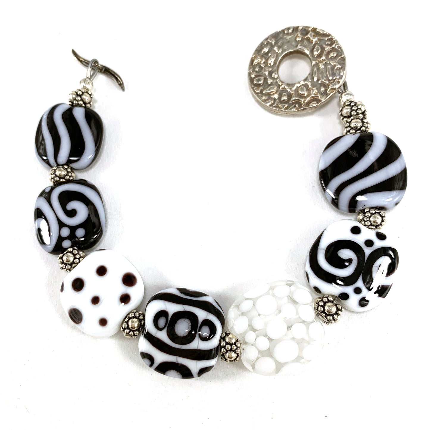 Black and White Glass Bead Bracelet - The Glass Acorn